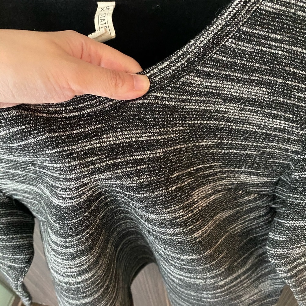 Revolve grey top - Picture 2 of 5